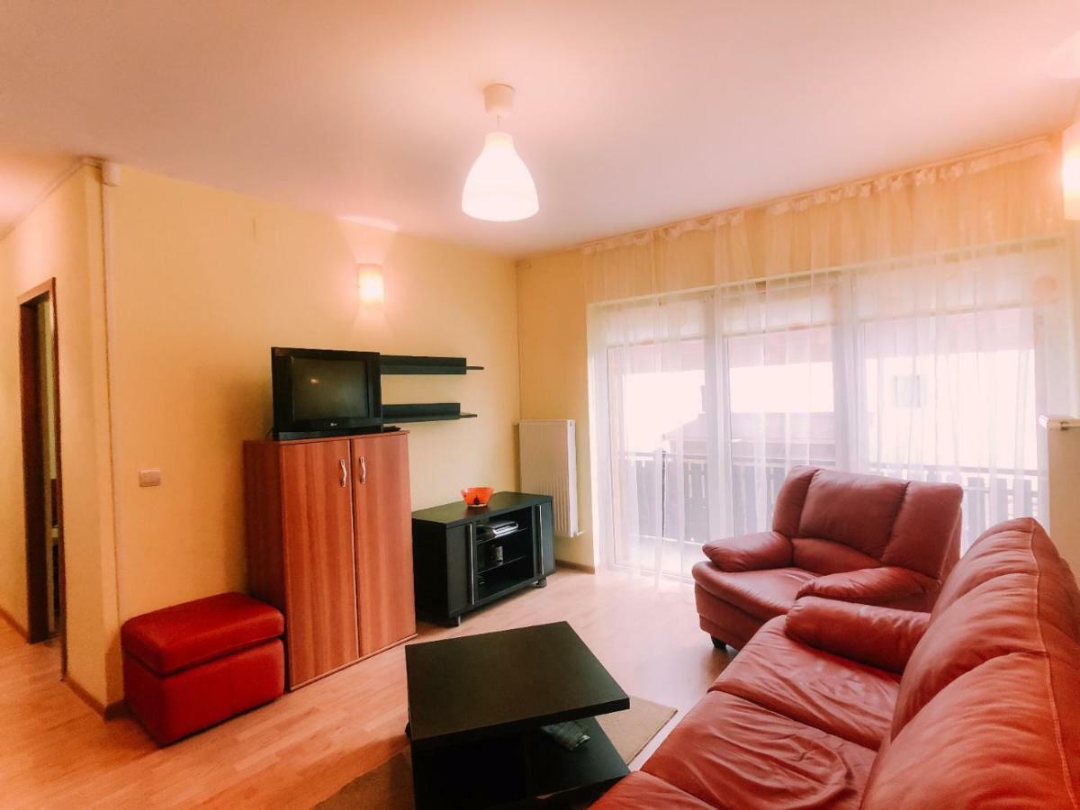 Spacious Apartment Near Peles Sinaia Exterior photo